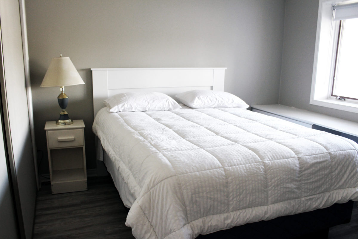 WalkOut Suites River View (Sleeps 4) Buckeye Centre Waterfront